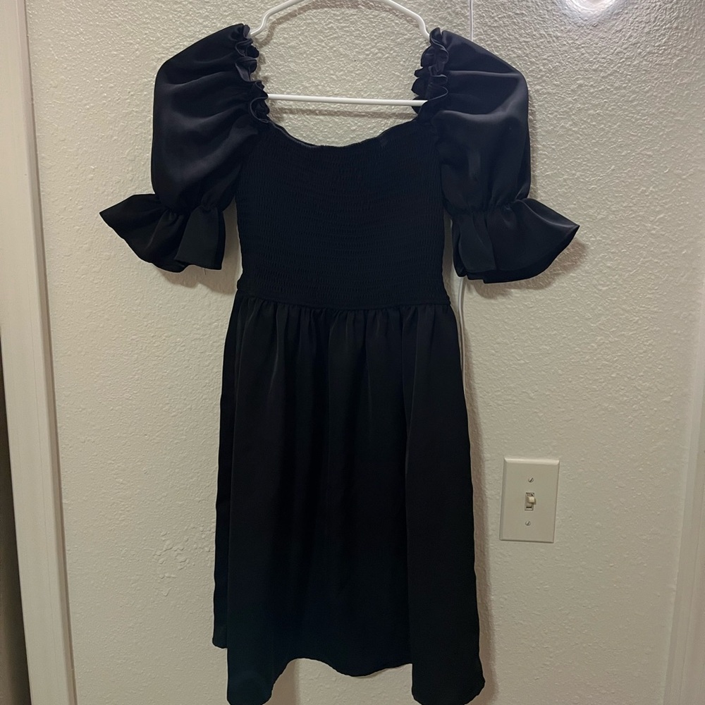Several dresses!! Read description